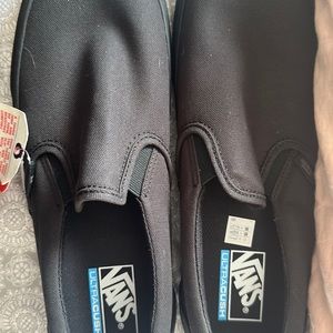Black Vans Slip on ultracush sneaker